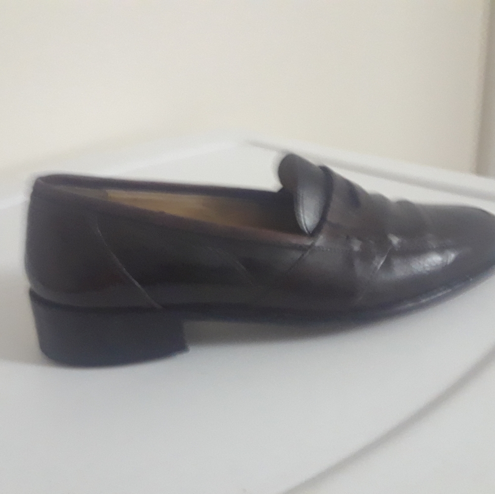 Shoes - Picture 2 of 3